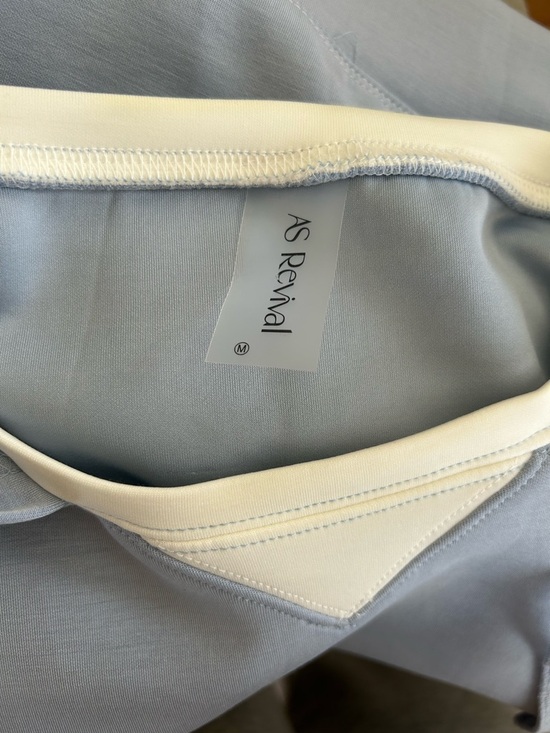 *NWT* AS Revival by Altar’d State Zen Blue Colorblock Supersoft Hoodie, Medium - Picture 9 of 13